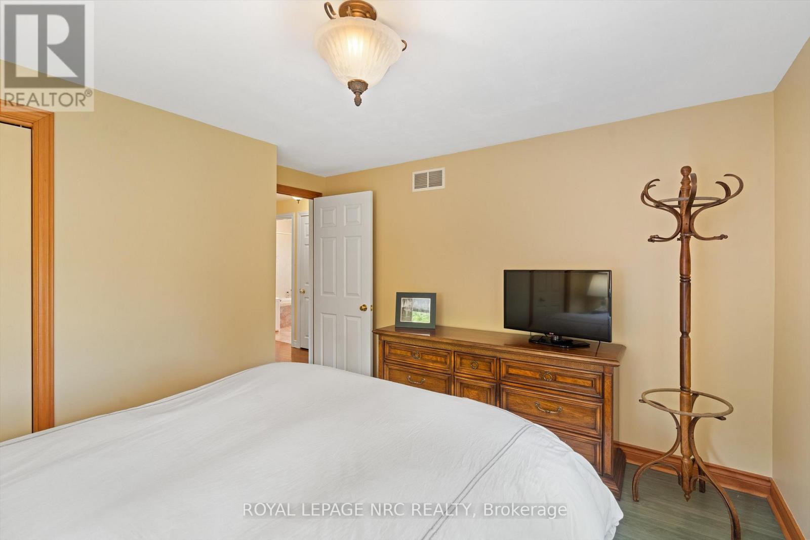 1287 Third St Louth, St. Catharines, Ontario  L2R 6P9 - Photo 27 - X13250308