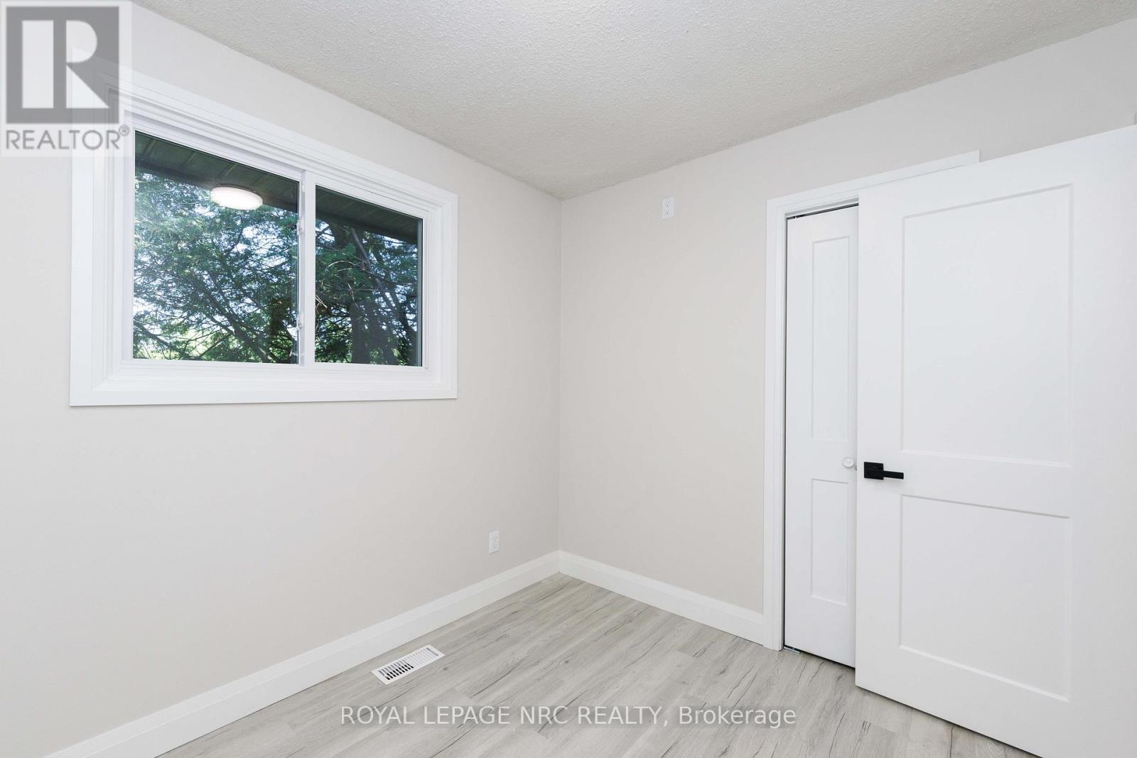3265 Addison Avenue, Niagara Falls, Ontario  L2J 3K6 - Photo 11 - X13410056
