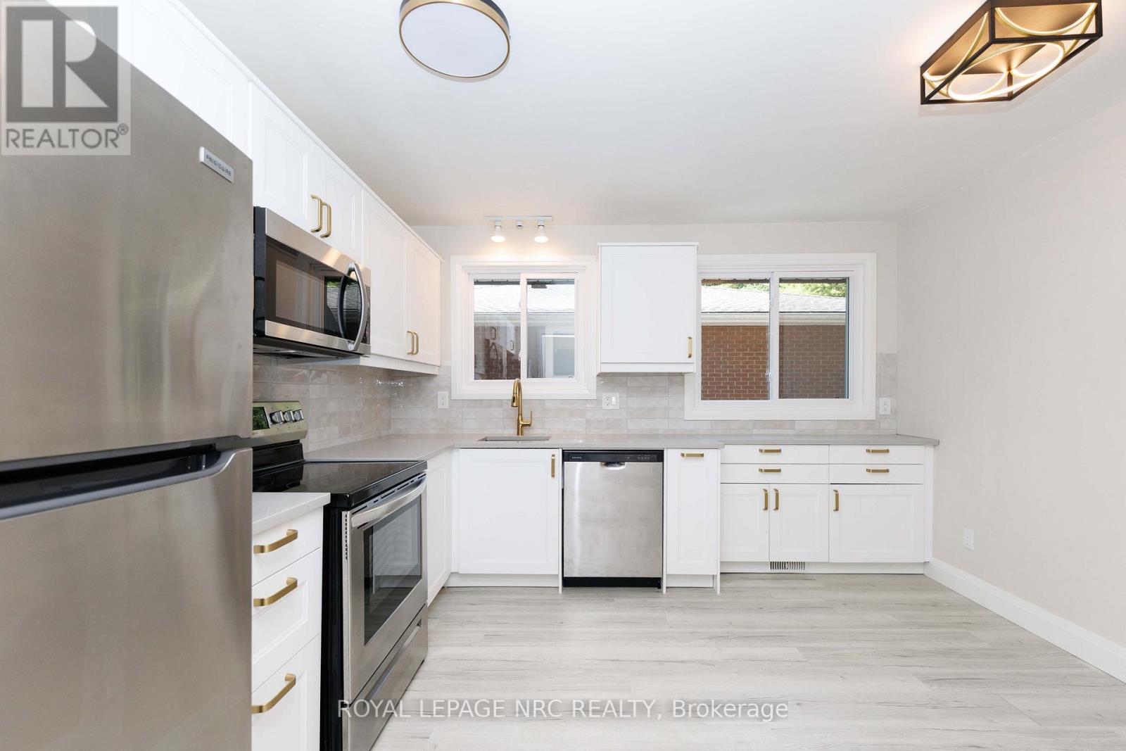 3265 Addison Avenue, Niagara Falls, Ontario  L2J 3K6 - Photo 6 - X13410056