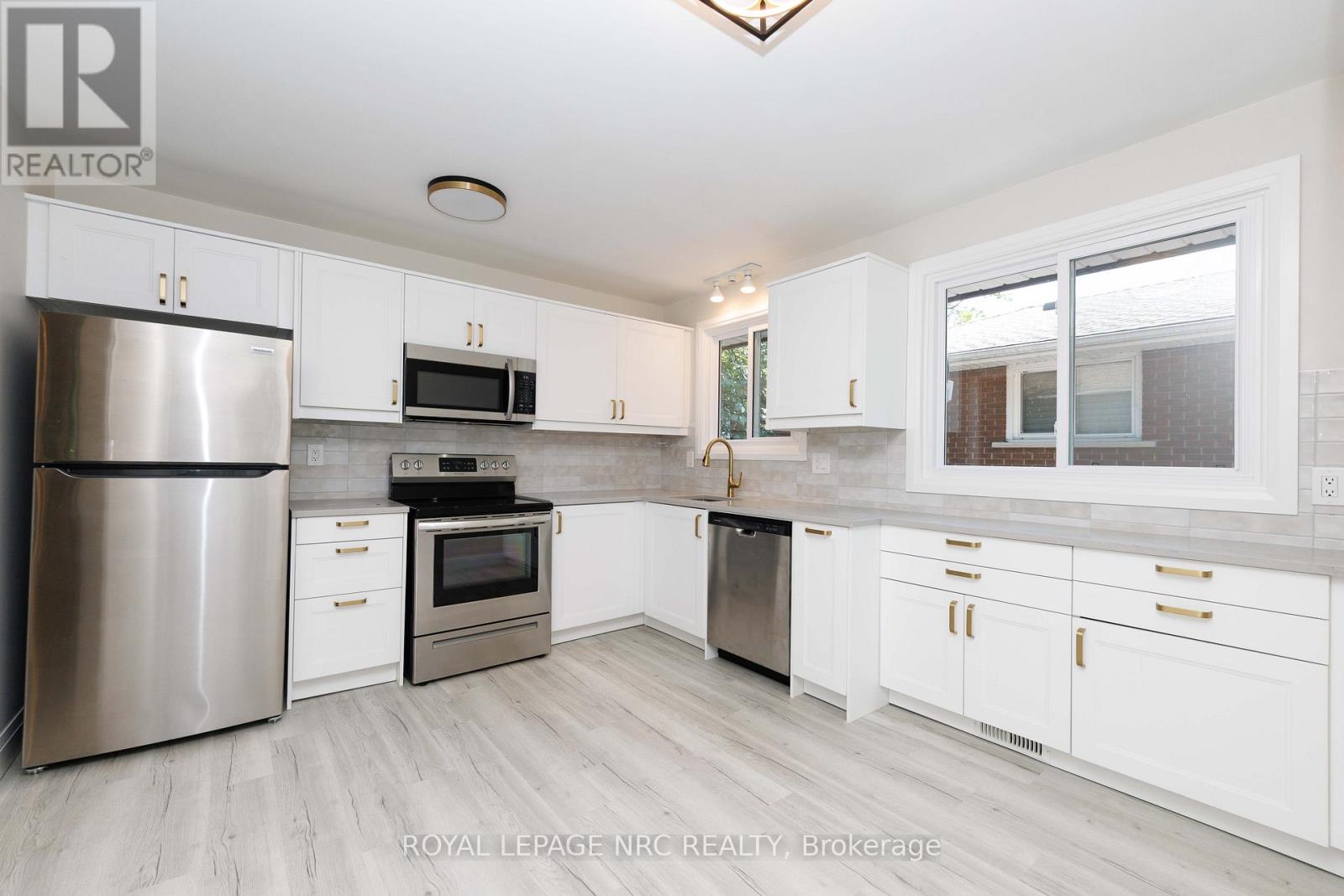 3265 Addison Avenue, Niagara Falls, Ontario  L2J 3K6 - Photo 7 - X13410056