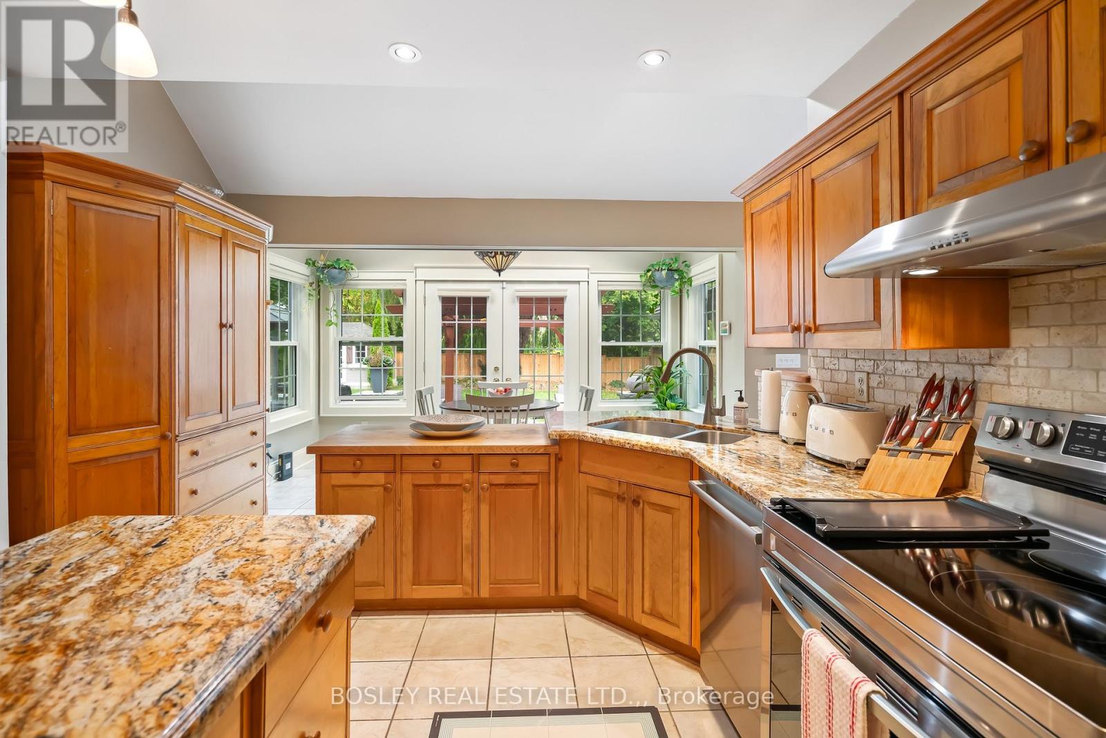 851 Charlotte Street, Niagara-On-The-Lake, Ontario  L0S 1J0 - Photo 19 - X13410256