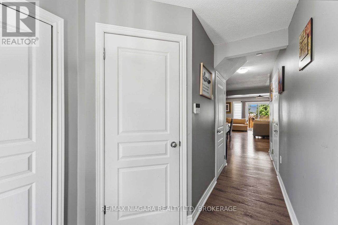 43 Flynn Court, St. Catharines, Ontario  L2S 4E1 - Photo 4 - X13410984