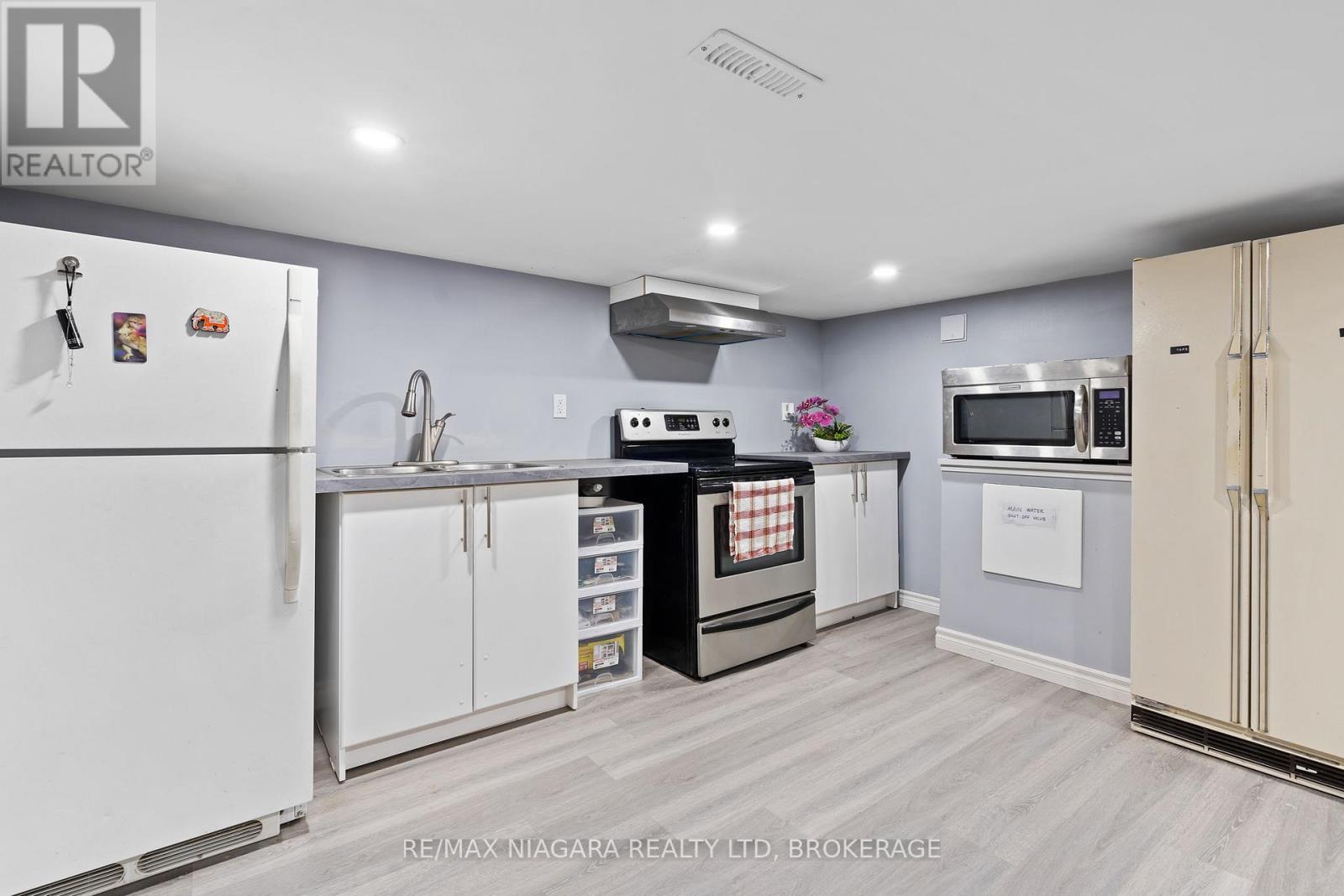 4 Tanner Circle, St. Catharines, Ontario  L2N 3M9 - Photo 26 - X13411274
