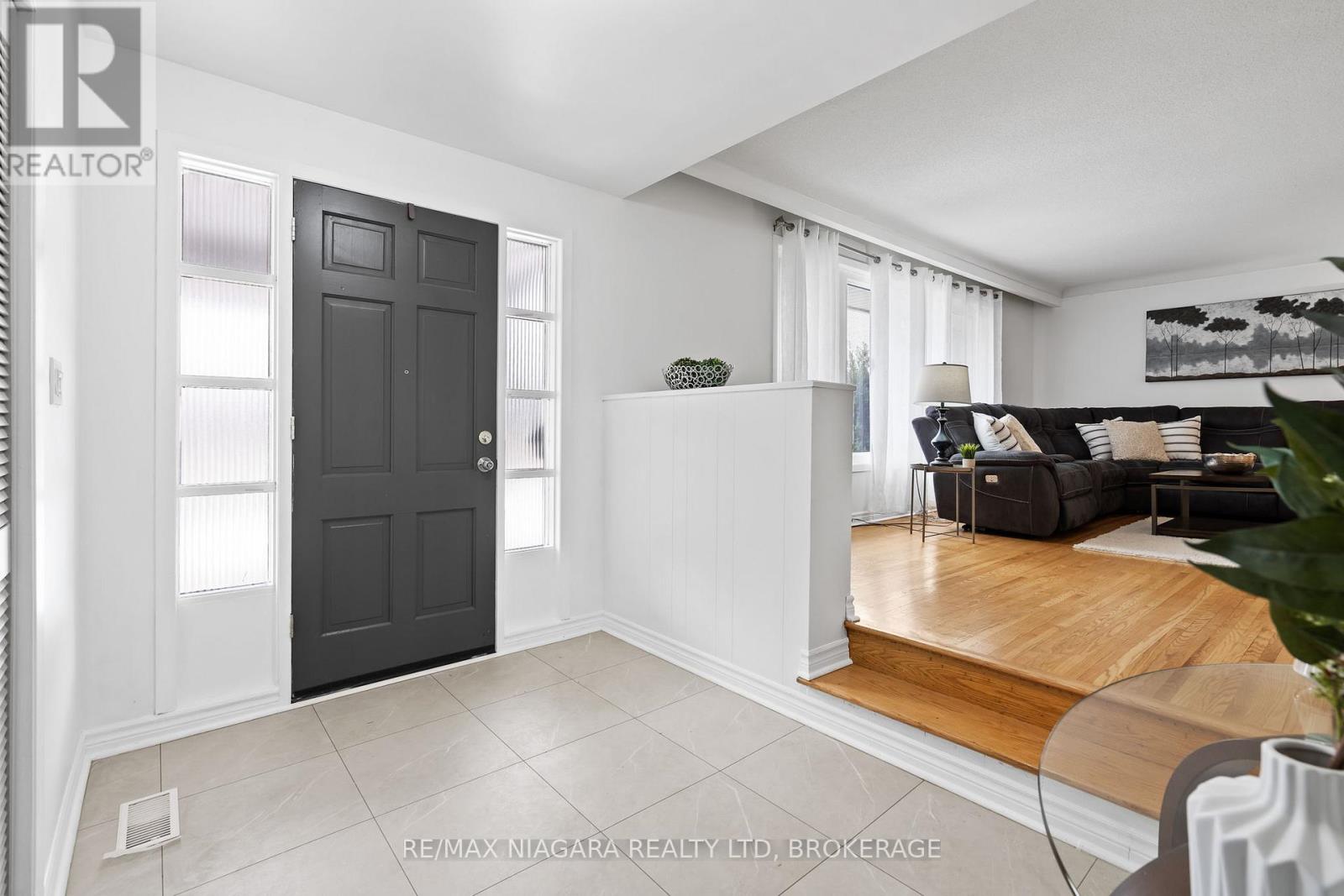 4 Tanner Circle, St. Catharines, Ontario  L2N 3M9 - Photo 4 - X13411274