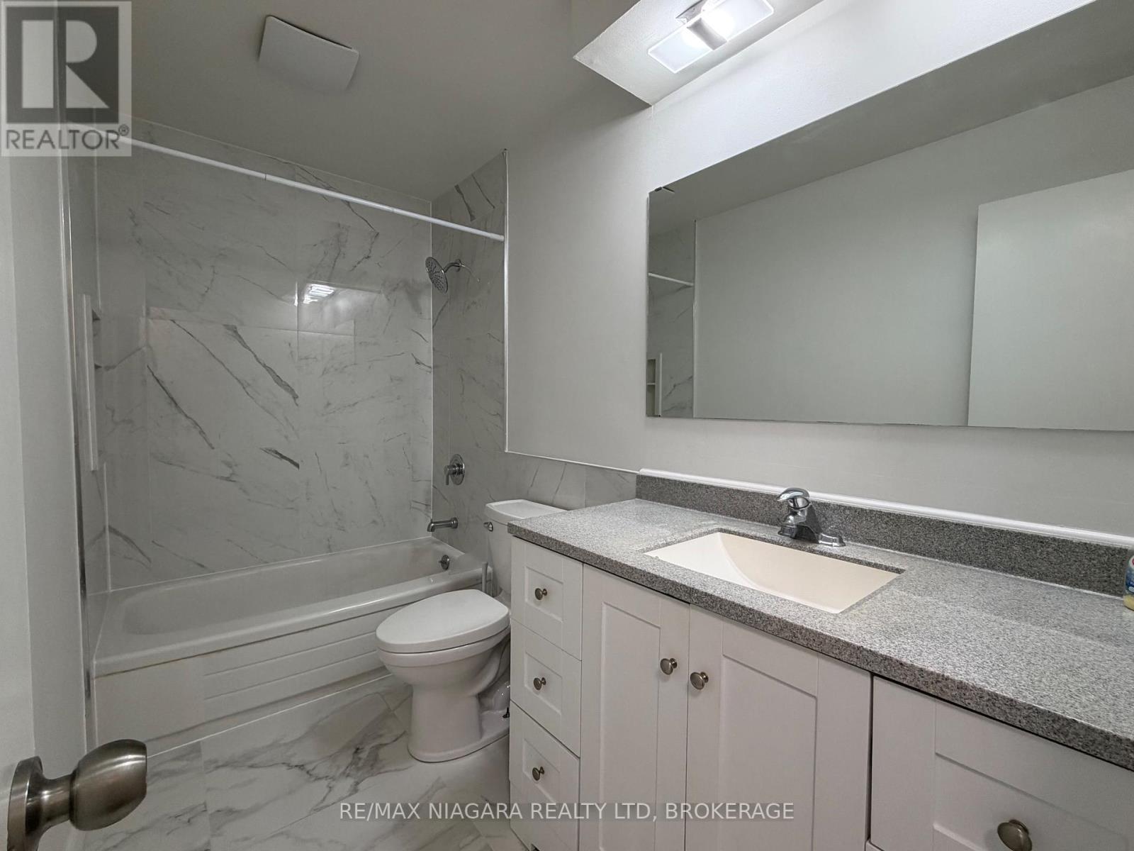 Upper - 27 Nottingham Court, Welland, Ontario  L3C 5X4 - Photo 10 - X13411432