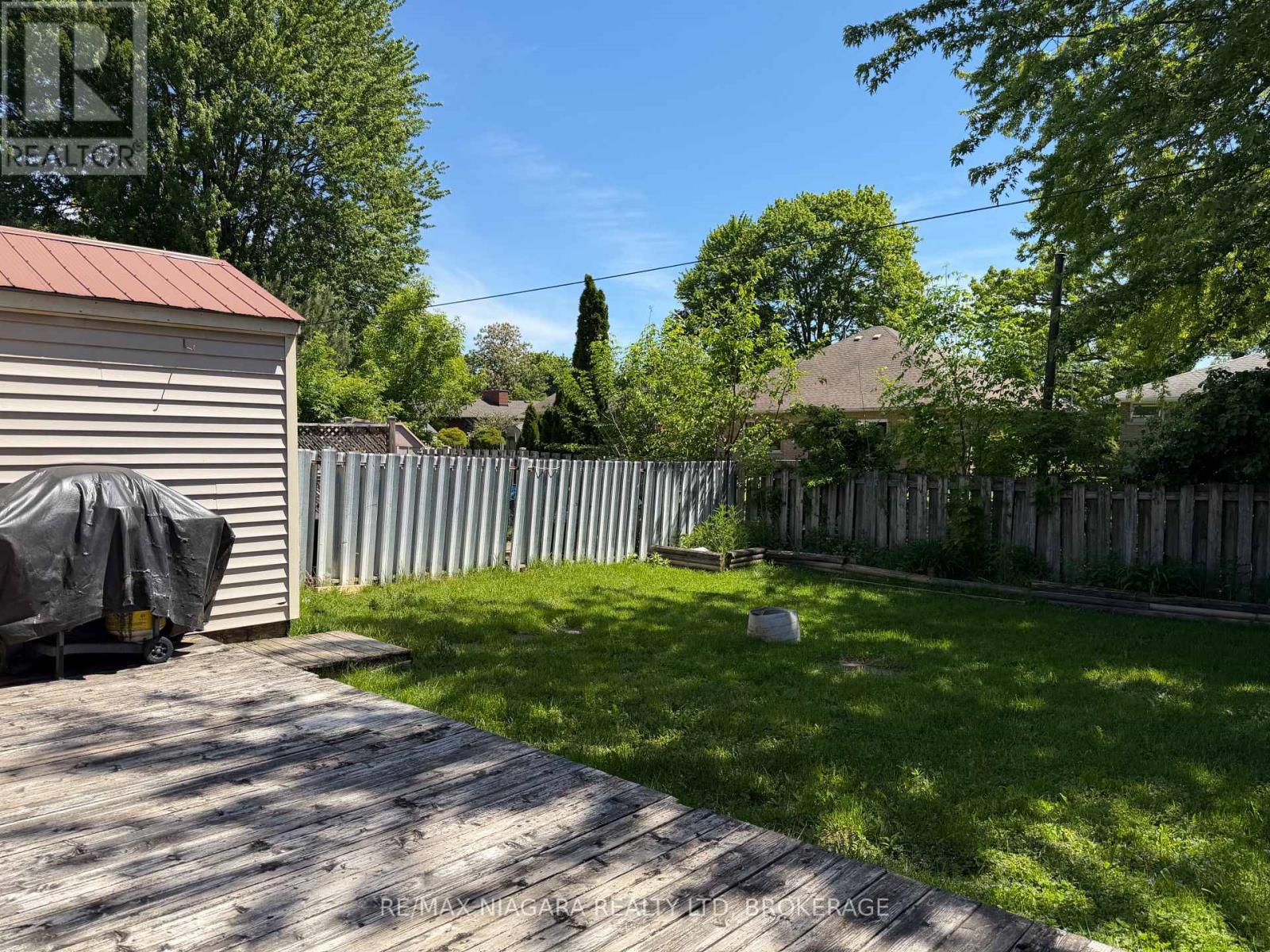 Upper - 27 Nottingham Court, Welland, Ontario  L3C 5X4 - Photo 18 - X13411432