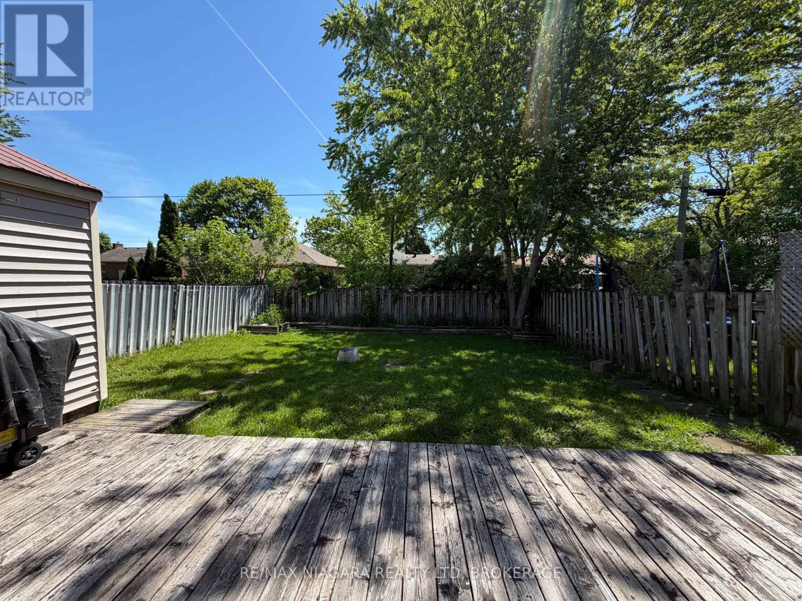 Upper - 27 Nottingham Court, Welland, Ontario  L3C 5X4 - Photo 19 - X13411432