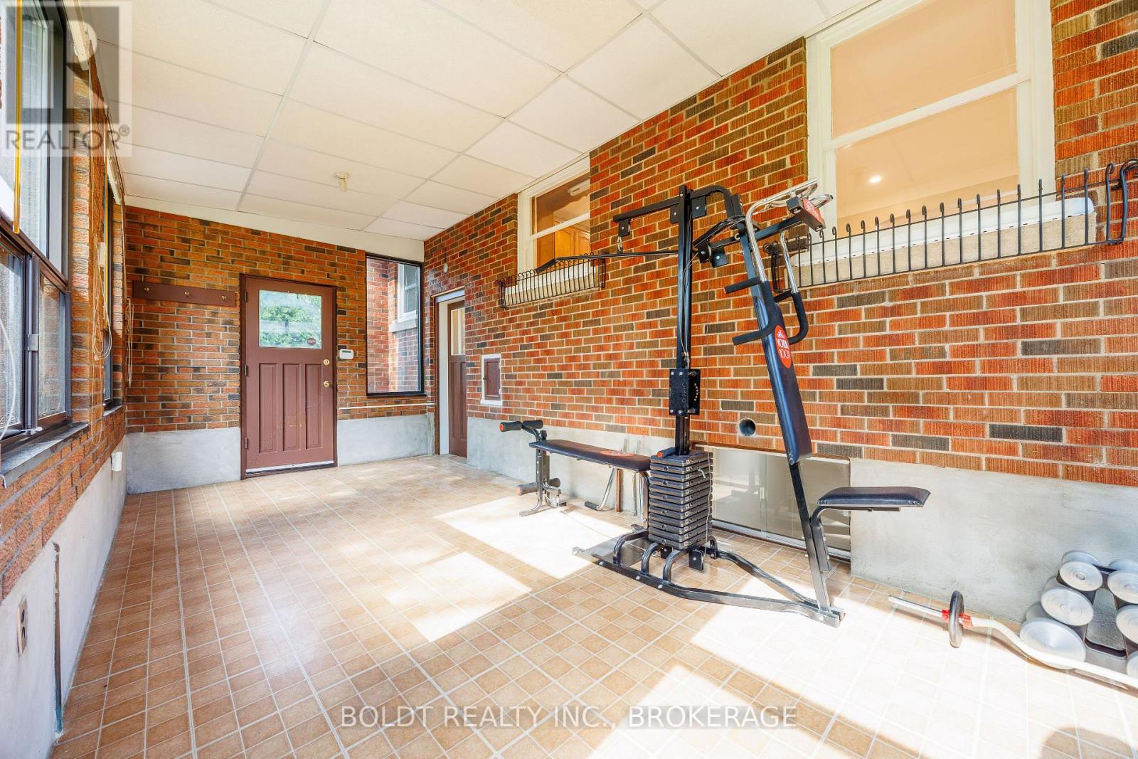 Unit#2 - 127 Louth Street, St. Catharines, Ontario  L2S 2T8 - Photo 3 - X13411814