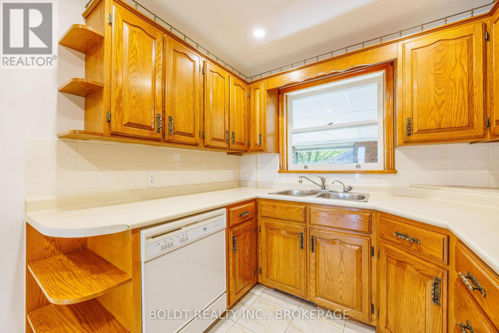 Unit#1 - 127 Louth Street, St. Catharines, Ontario  L2S 2T8 - Photo 12 - X13411816