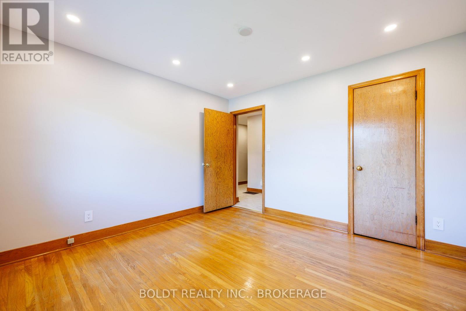 Unit#1 - 127 Louth Street, St. Catharines, Ontario  L2S 2T8 - Photo 21 - X13411816