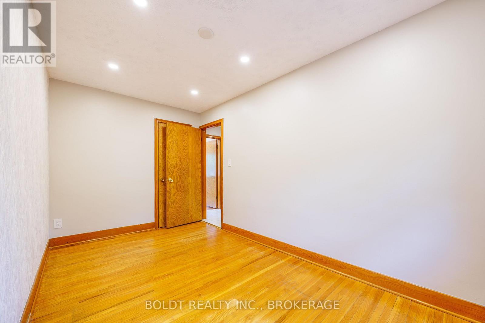 Unit#1 - 127 Louth Street, St. Catharines, Ontario  L2S 2T8 - Photo 23 - X13411816