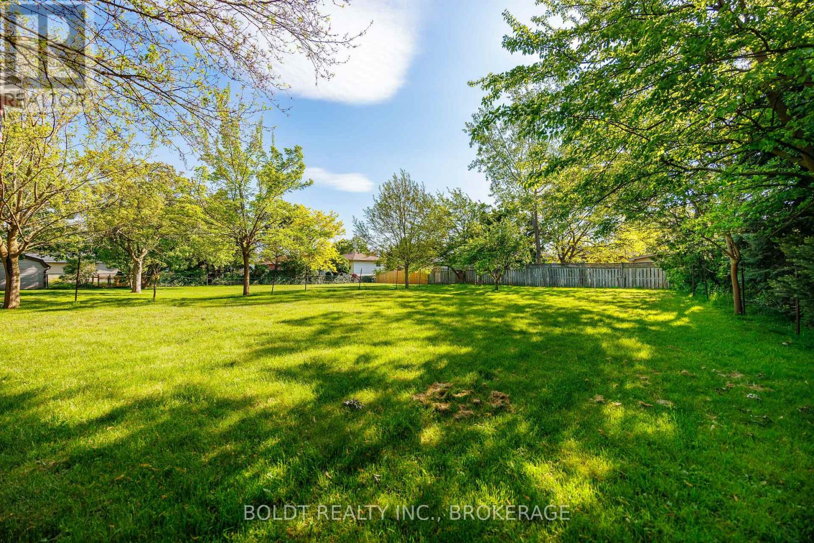 Unit#1 - 127 Louth Street, St. Catharines, Ontario  L2S 2T8 - Photo 26 - X13411816