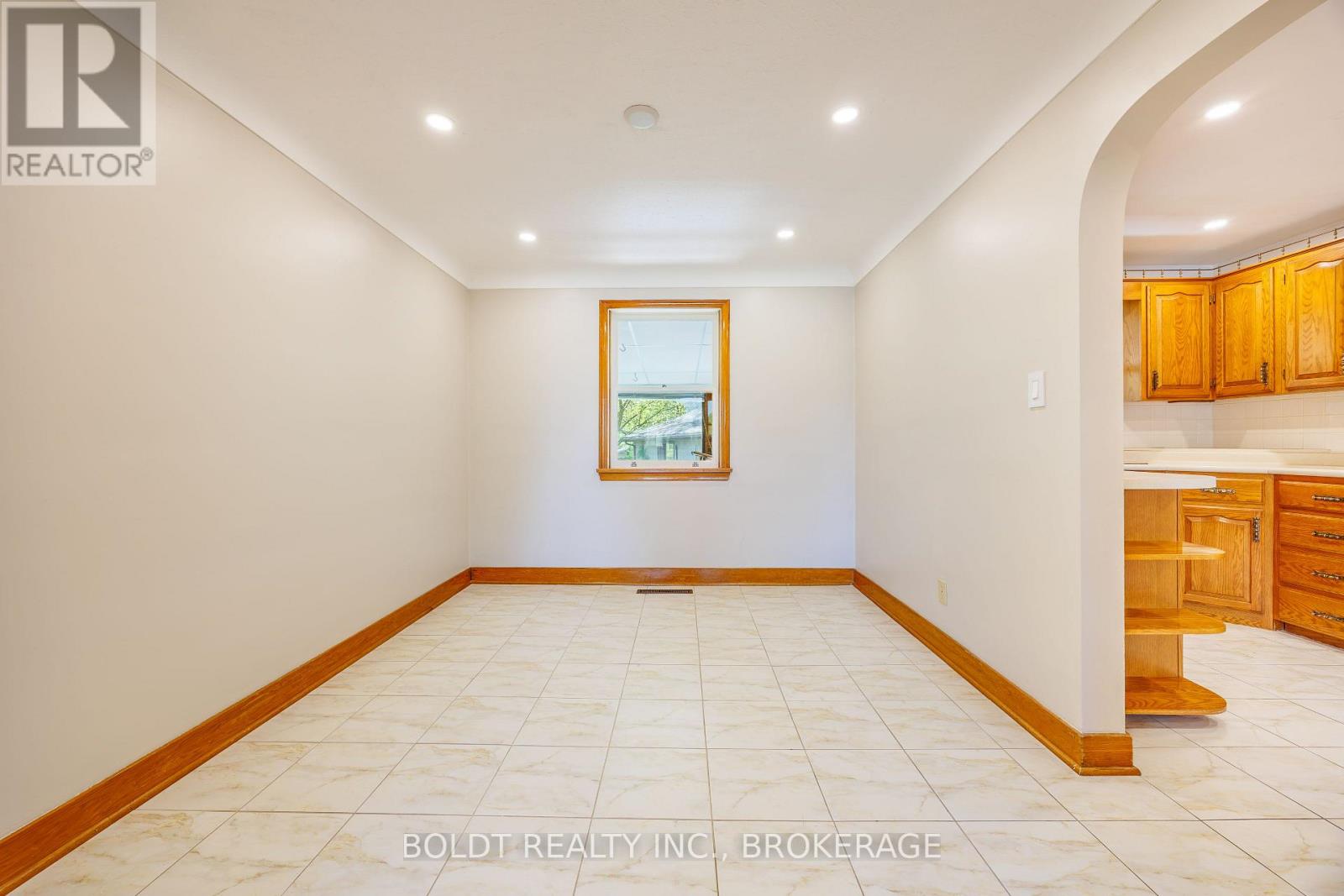 Unit#1 - 127 Louth Street, St. Catharines, Ontario  L2S 2T8 - Photo 8 - X13411816
