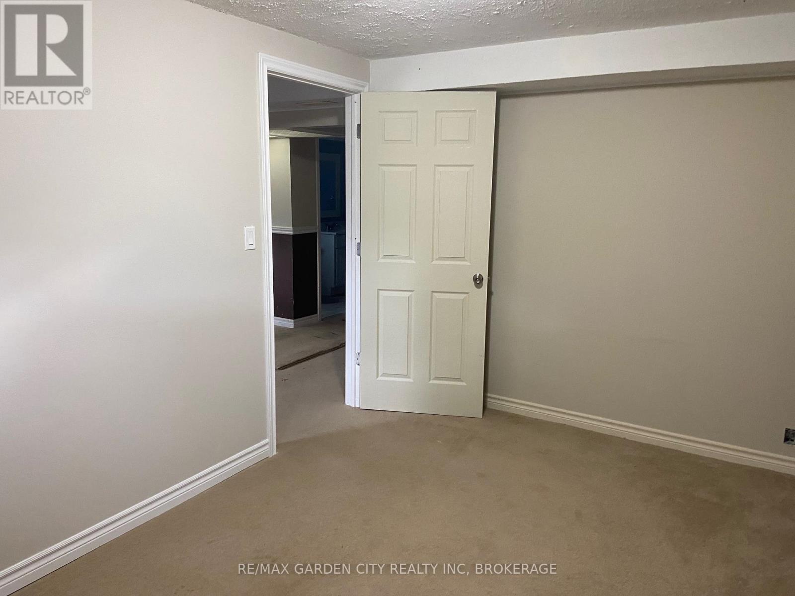 Lower - 9 Stonegate Drive, St. Catharines, Ontario  L2P 3K9 - Photo 12 - X13412478
