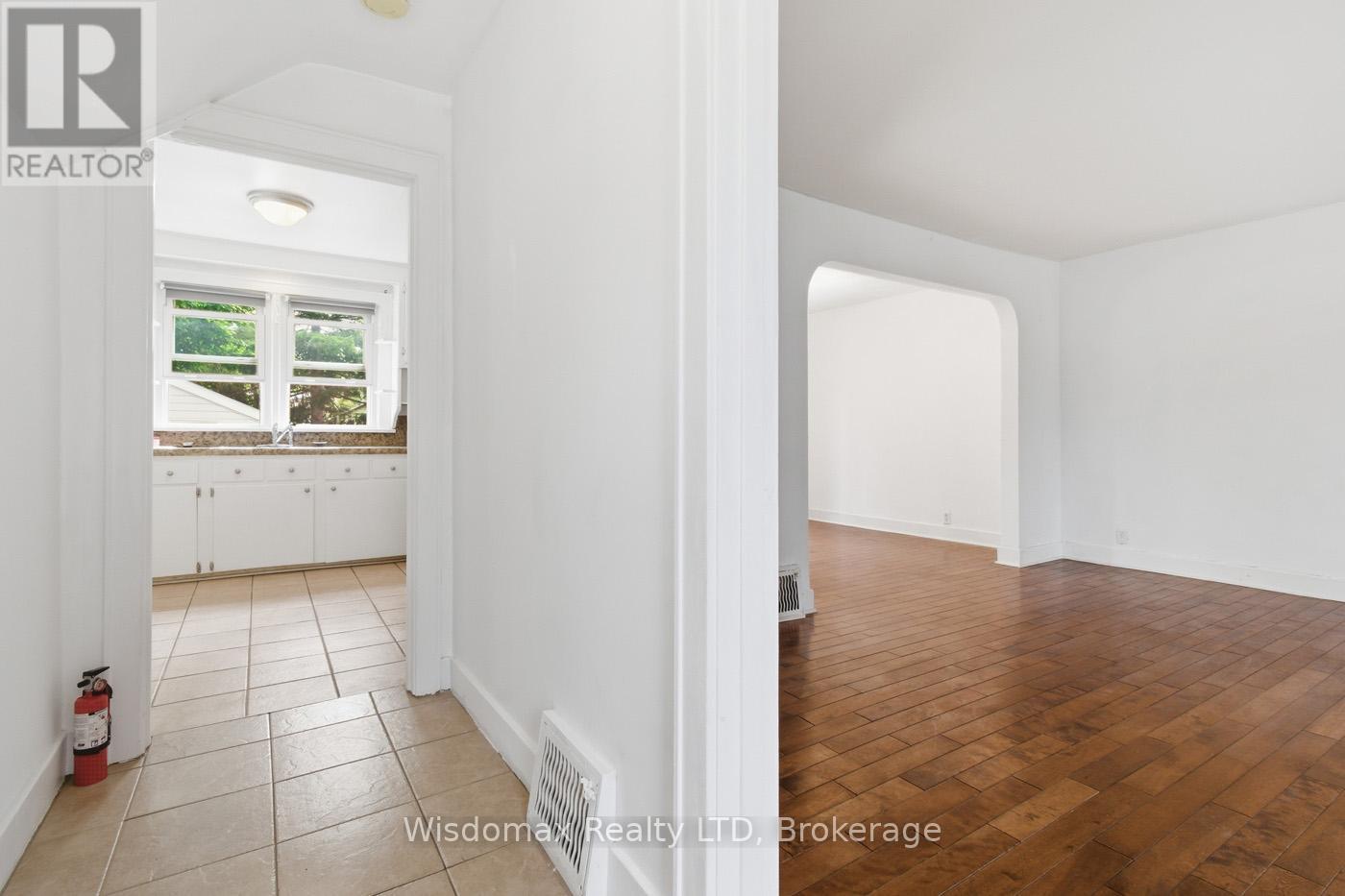 5782 Mouland Street, Niagara Falls, Ontario  L2G 5N7 - Photo 12 - X13412740