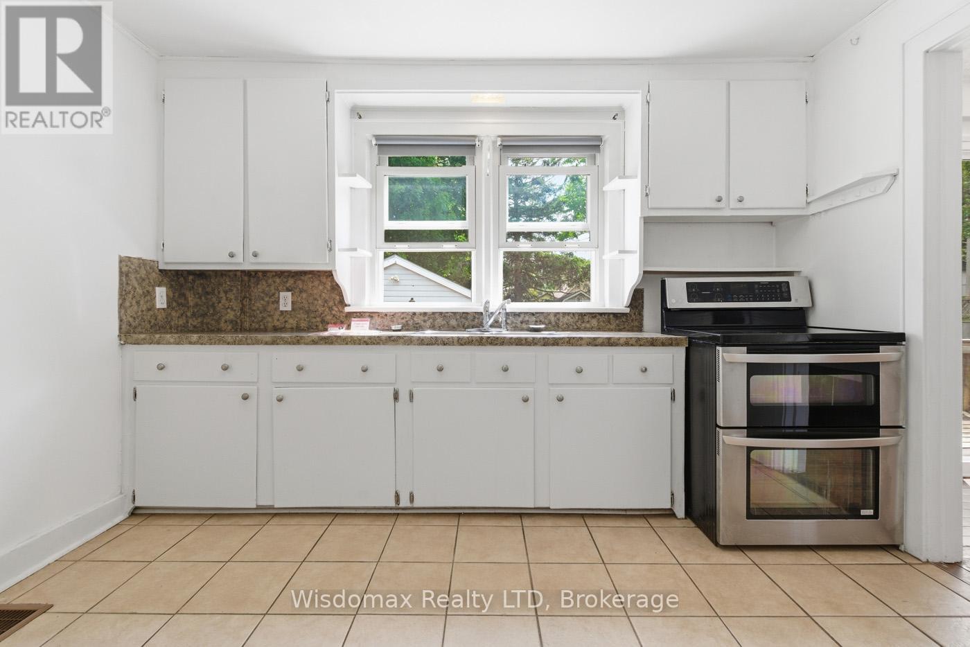 5782 Mouland Street, Niagara Falls, Ontario  L2G 5N7 - Photo 13 - X13412740