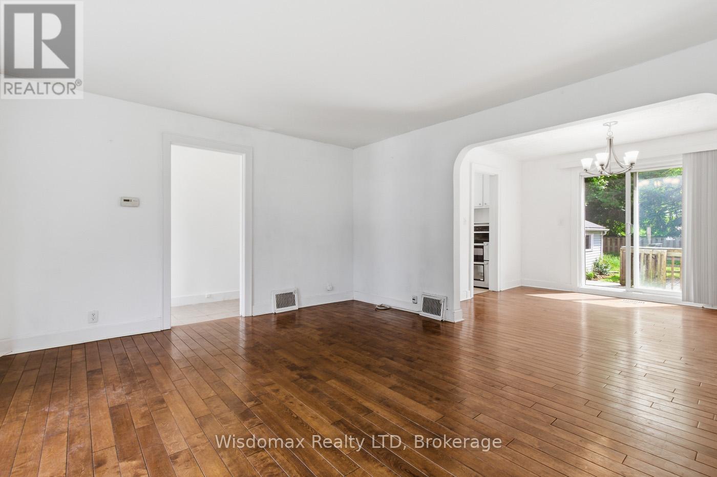 5782 Mouland Street, Niagara Falls, Ontario  L2G 5N7 - Photo 7 - X13412740