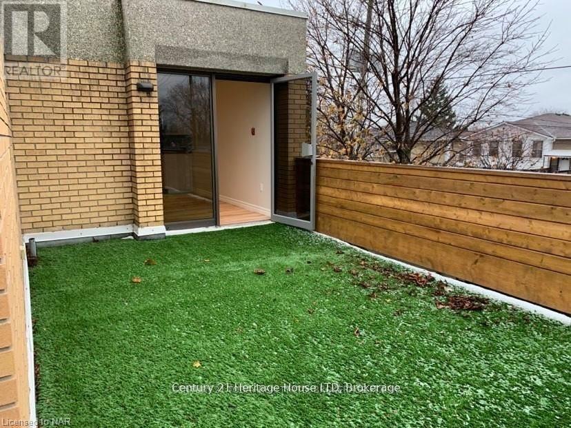 1 - 238 Bertie Street, Fort Erie, Ontario  L2A 1Z3 - Photo 17 - X13416506