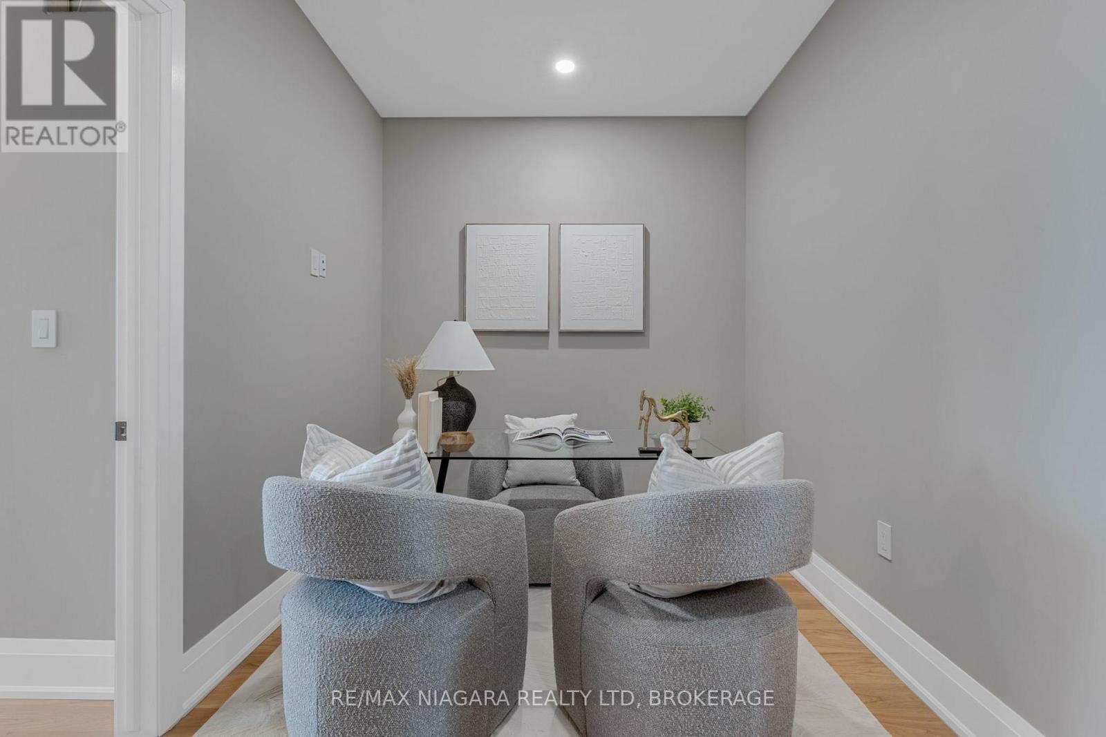 Upper - 6204 Curlin Crescent, Niagara Falls, Ontario  L2H 0B8 - Photo 17 - X13416670