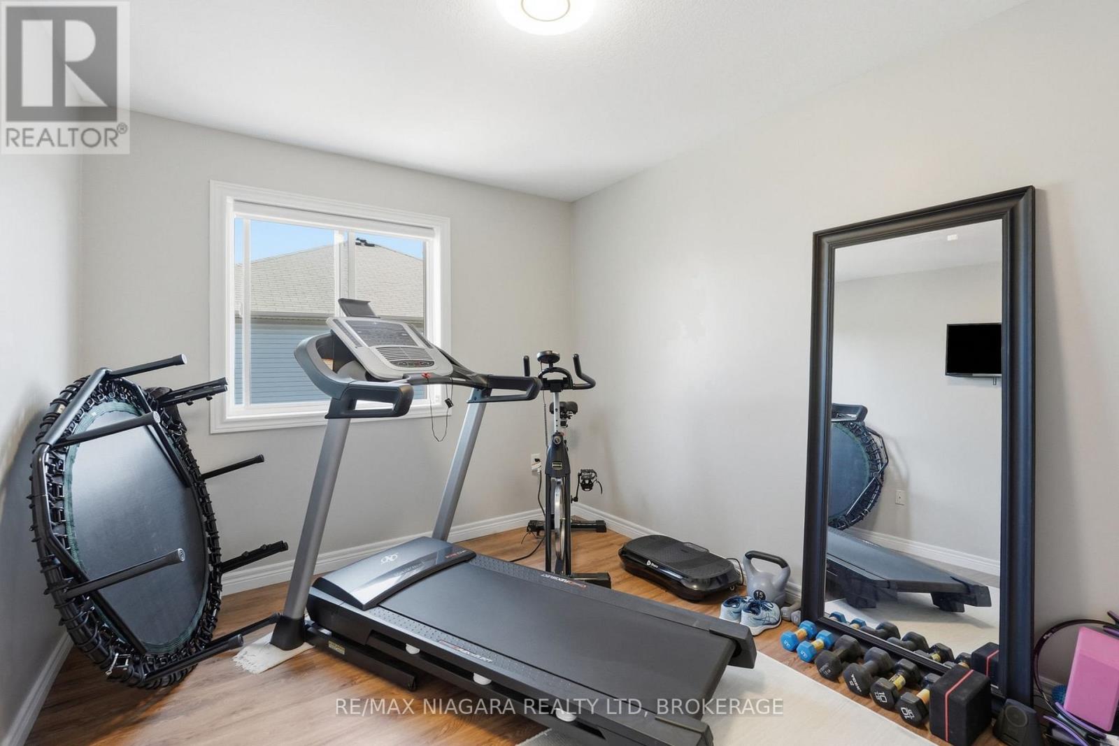 49 Cedar Street, Grimsby, Ontario  L3M 3X8 - Photo 36 - X13418582