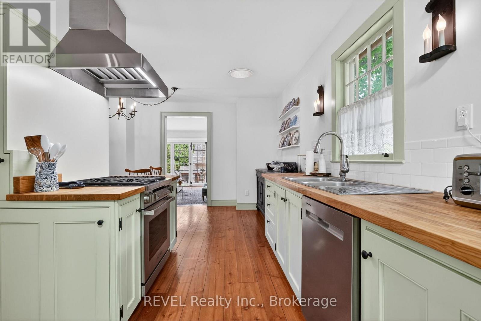 235 Simcoe Street, Niagara-On-The-Lake, Ontario  L0S 1J0 - Photo 11 - X13419564