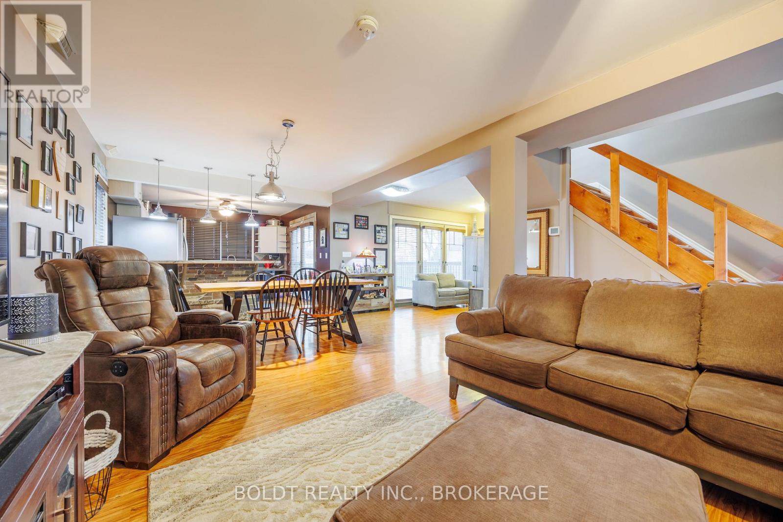 19 Patricia Avenue, Welland, Ontario  L3C 1E7 - Photo 4 - X13420260