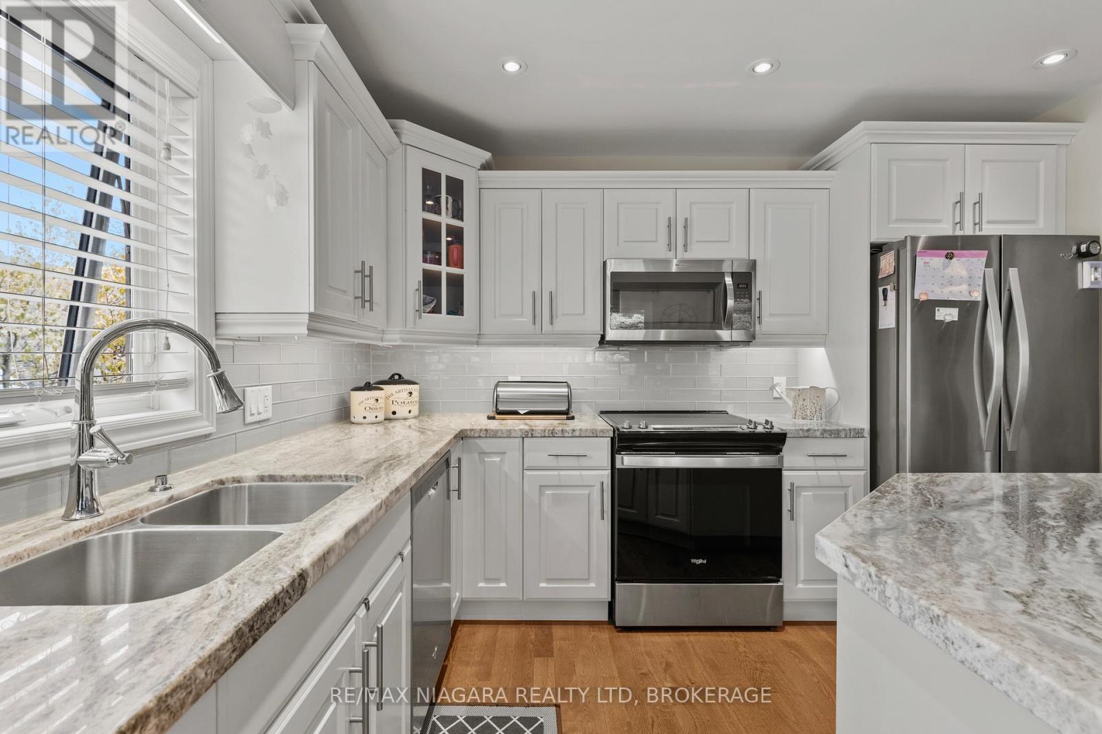 34 Rose Glen Crescent, Niagara-On-The-Lake, Ontario  L0S 1T0 - Photo 15 - X13420430