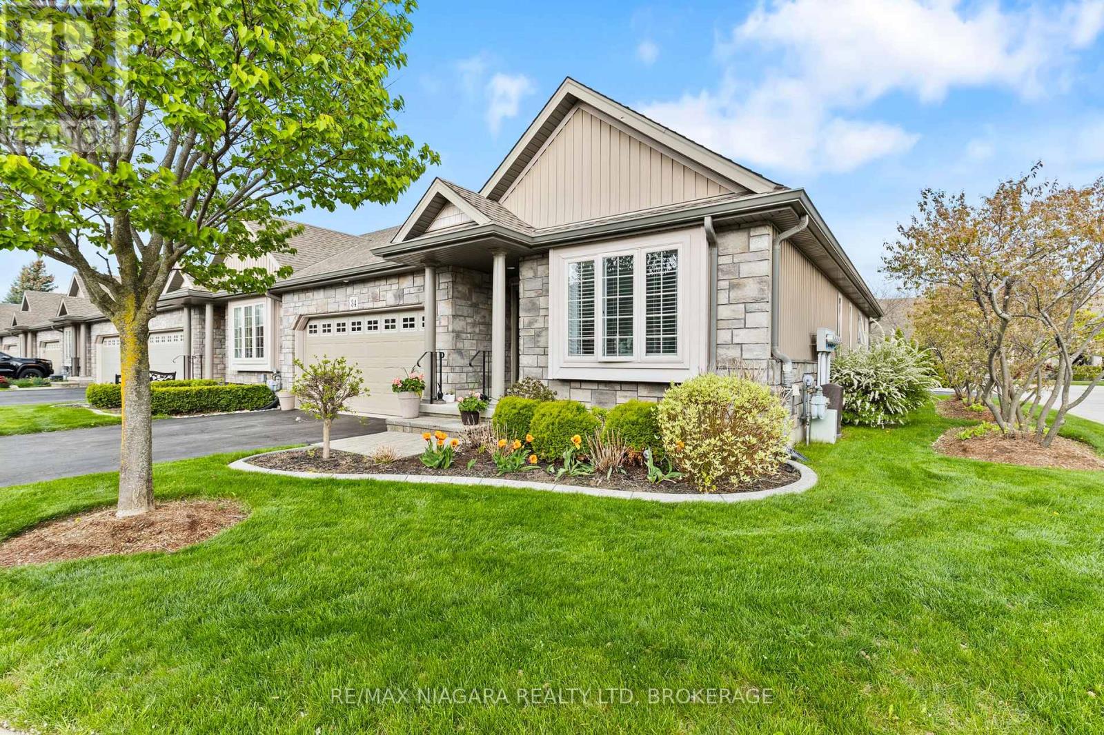 34 Rose Glen Crescent, Niagara-On-The-Lake, Ontario  L0S 1T0 - Photo 2 - X13420430