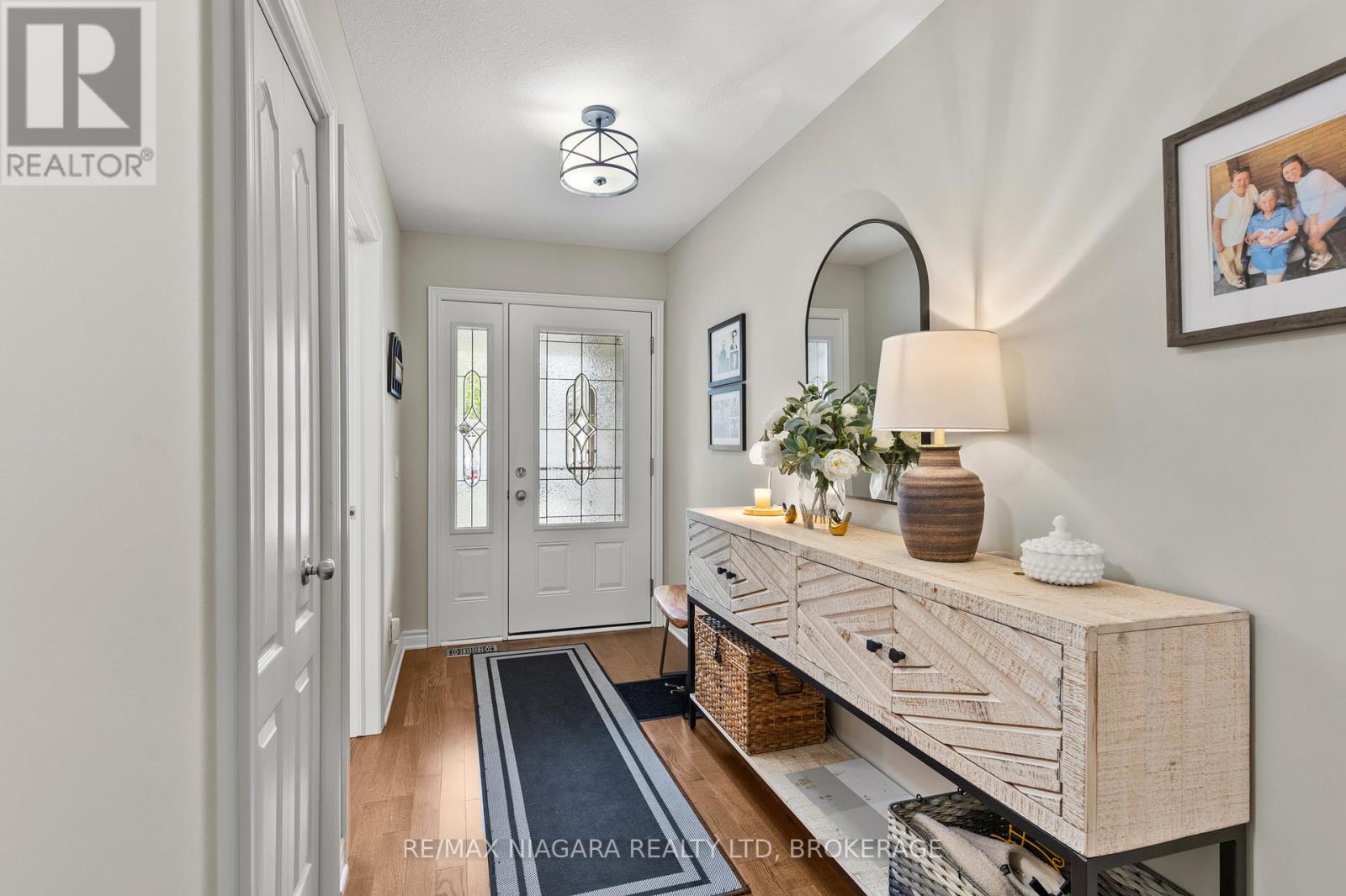 34 Rose Glen Crescent, Niagara-On-The-Lake, Ontario  L0S 1T0 - Photo 5 - X13420430