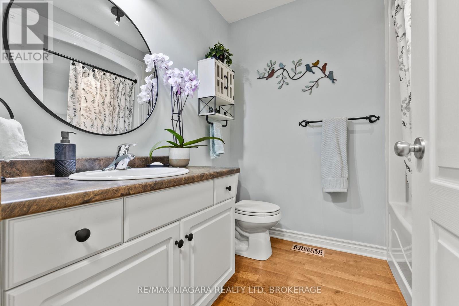 34 Rose Glen Crescent, Niagara-On-The-Lake, Ontario  L0S 1T0 - Photo 7 - X13420430