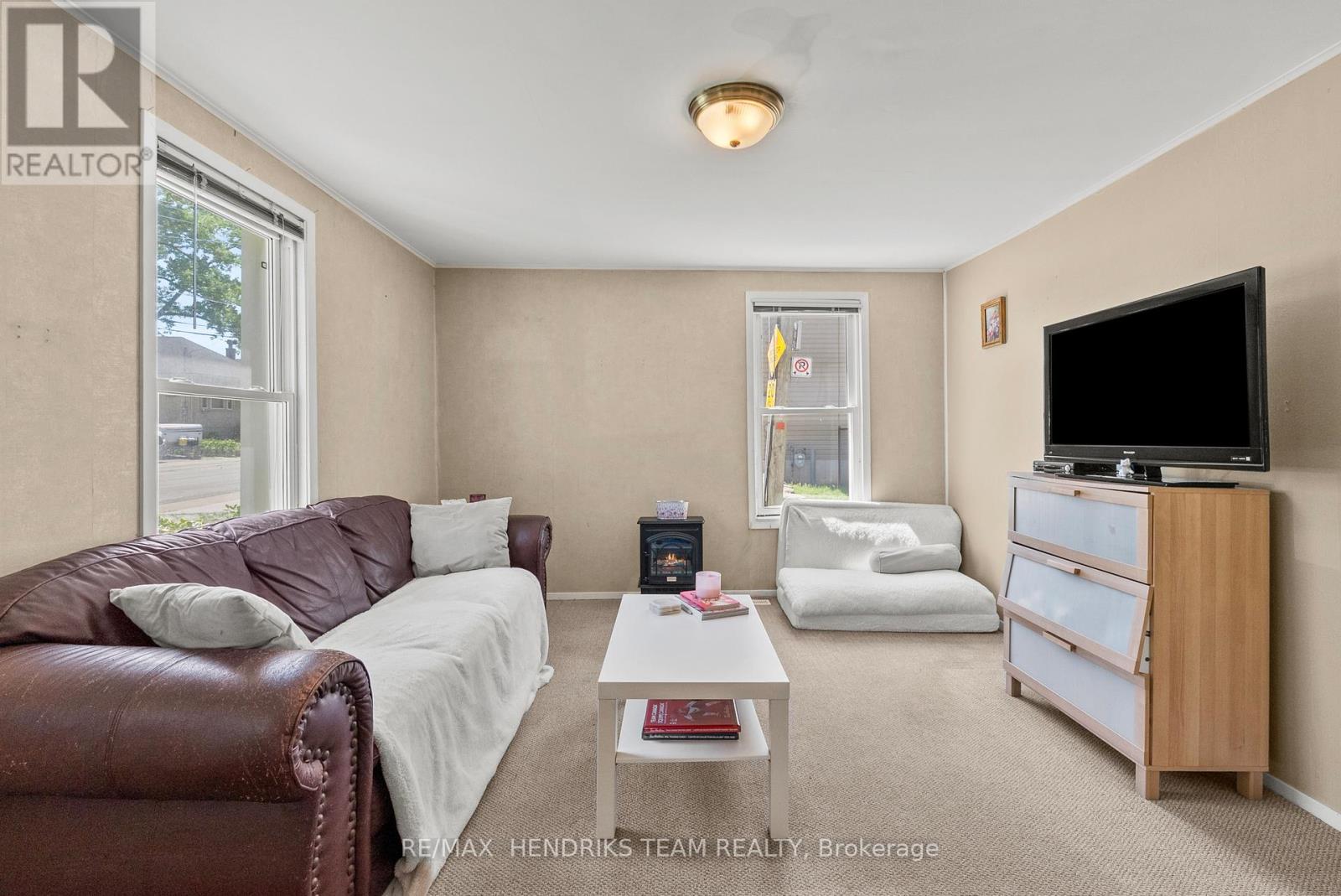 25 Bessey Street, St. Catharines, Ontario  L2T 1L9 - Photo 8 - X13420694