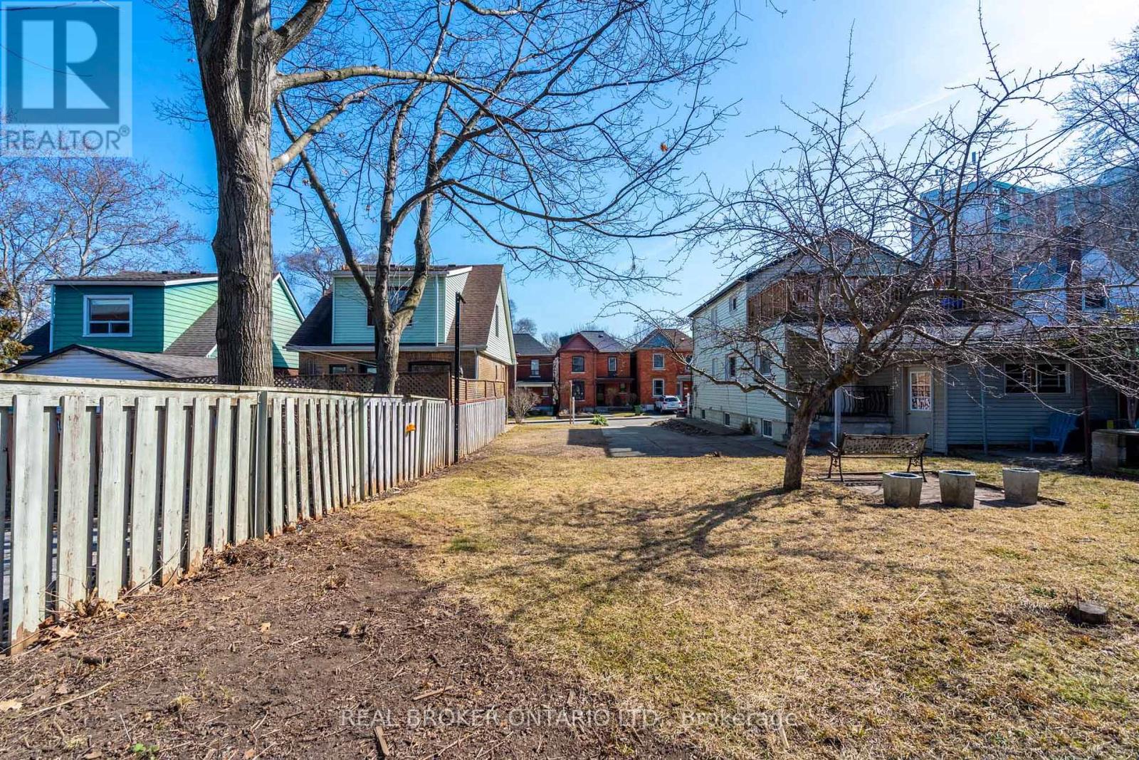 153 Strathcona Avenue N, Hamilton, Ontario  L8R 3C4 - Photo 5 - X13421252