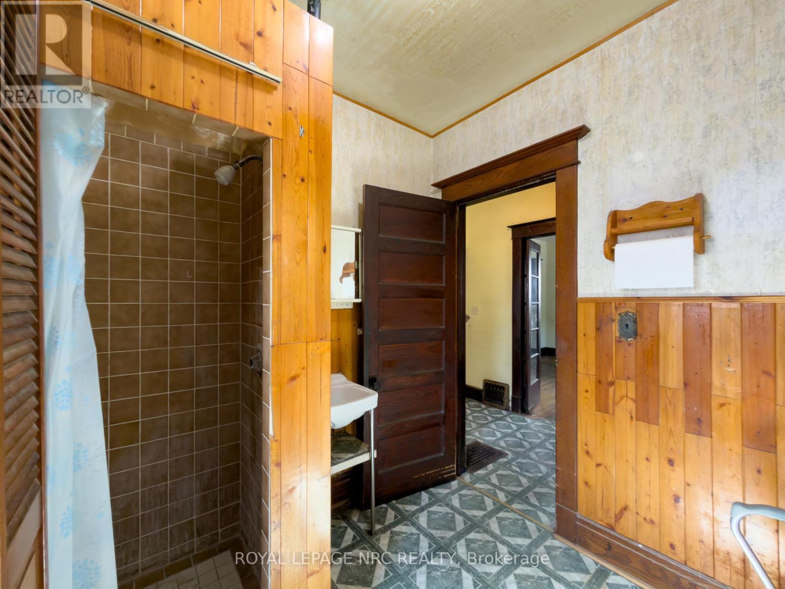 5108 Mcrae Street, Niagara Falls, Ontario  L2E 1P5 - Photo 18 - X13422354
