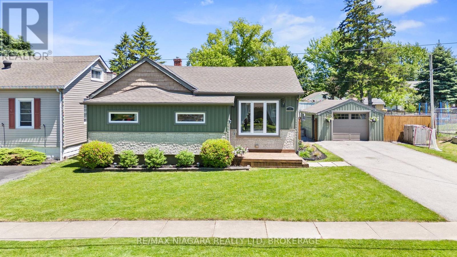 17 HUMBOLDT PARKWAY, Port Colborne, Ontario