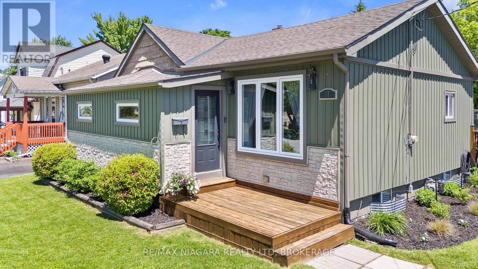 17 Humboldt Parkway, Port Colborne, Ontario  L3K 2H1 - Photo 2 - X13422882