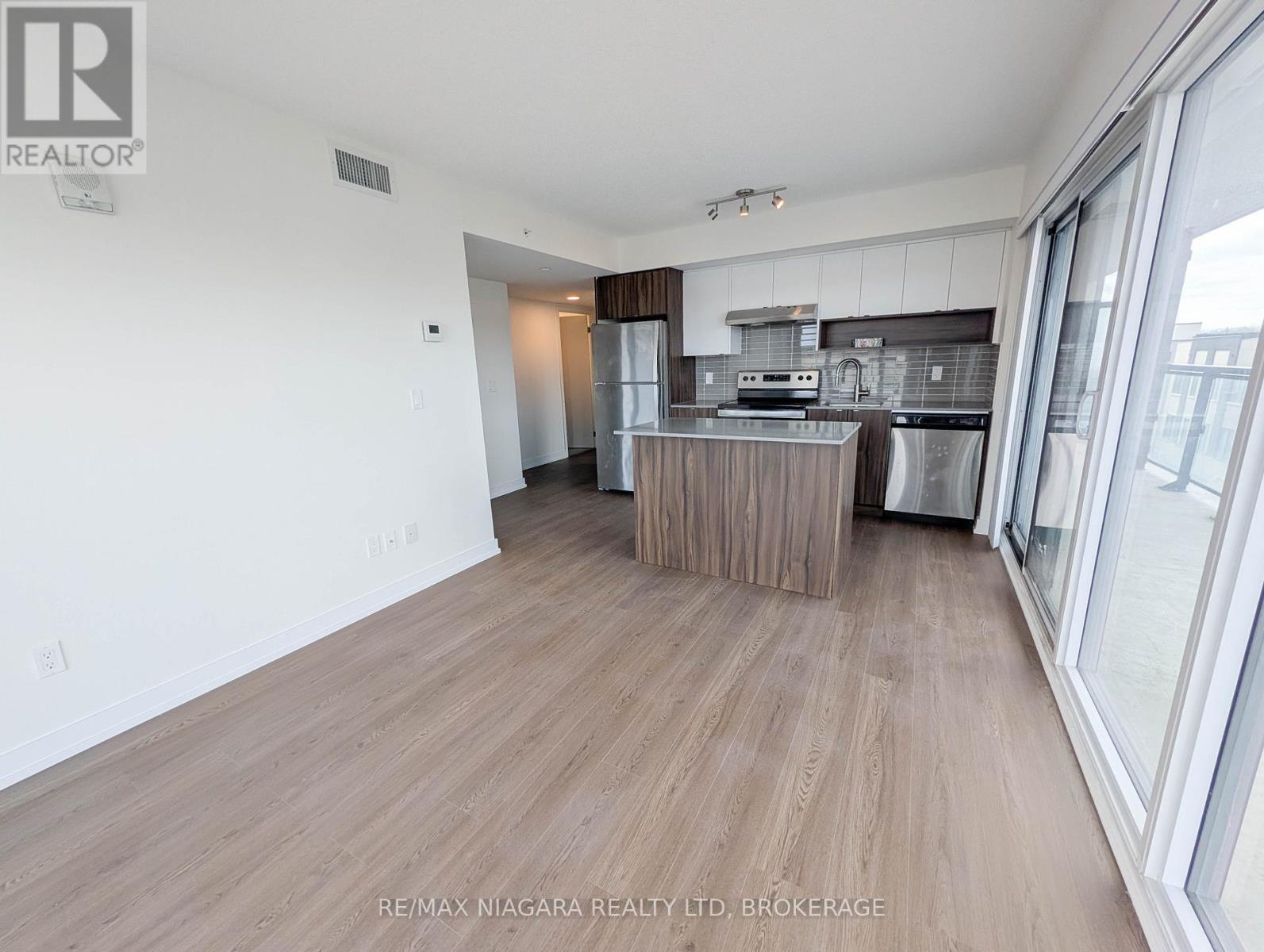 B430 - 1119 Cooke Boulevard, Burlington, Ontario  L7T 0C7 - Photo 4 - W13422964