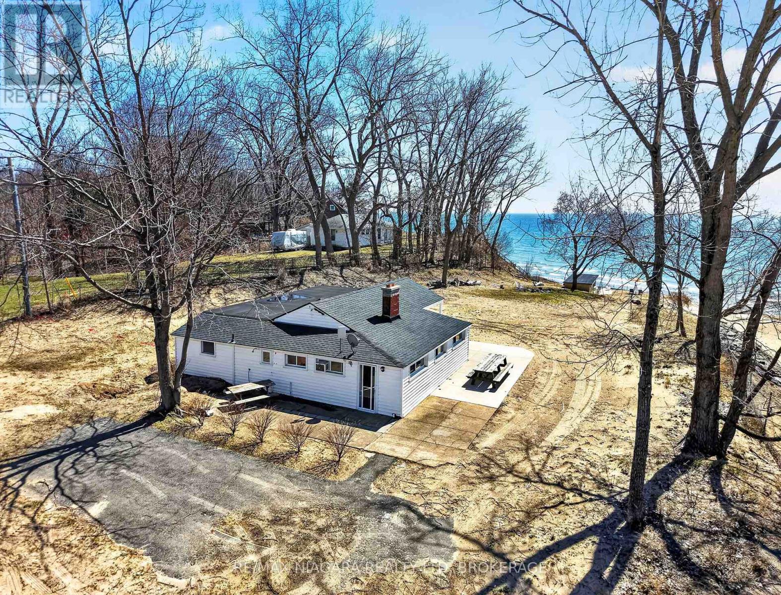 239 PLEASANT BEACH ROAD, Port Colborne, Ontario