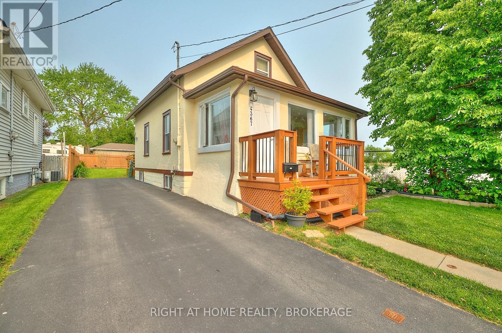 4367 HOMEWOOD AVENUE, Niagara Falls, Ontario