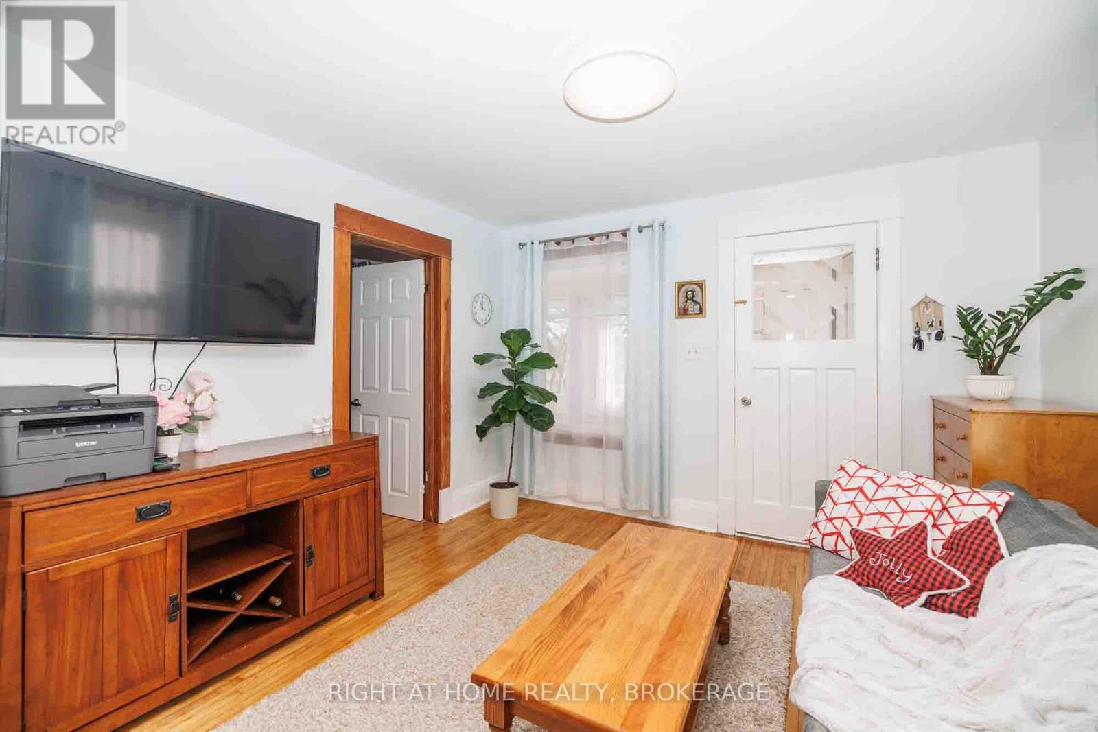 4367 Homewood Avenue, Niagara Falls, Ontario  L2E 4X3 - Photo 11 - X13425568