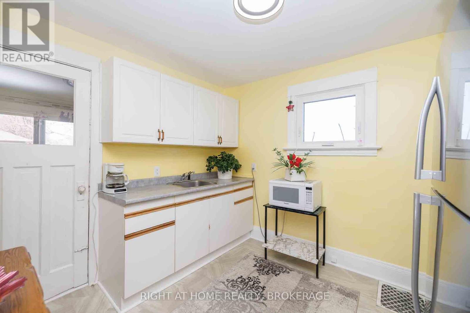 4367 Homewood Avenue, Niagara Falls, Ontario  L2E 4X3 - Photo 19 - X13425568