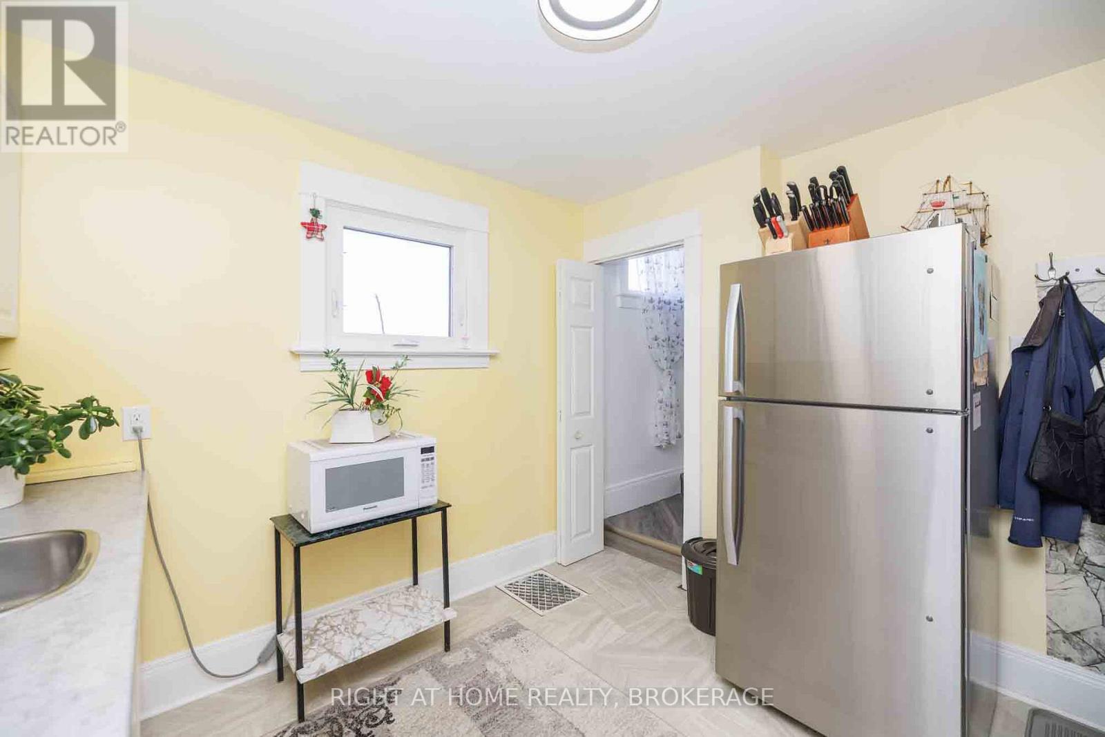 4367 Homewood Avenue, Niagara Falls, Ontario  L2E 4X3 - Photo 20 - X13425568