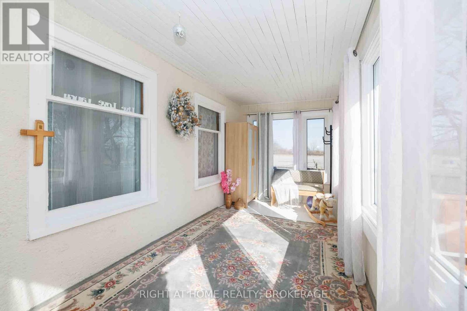 4367 Homewood Avenue, Niagara Falls, Ontario  L2E 4X3 - Photo 5 - X13425568