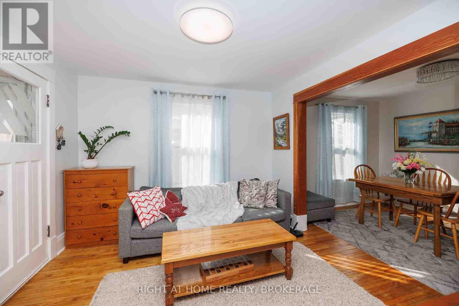 4367 Homewood Avenue, Niagara Falls, Ontario  L2E 4X3 - Photo 9 - X13425568