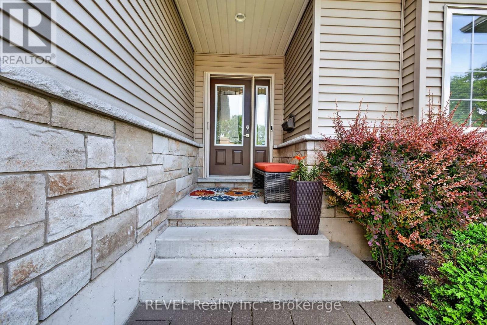 30 Drummond Crescent, Fort Erie, Ontario  L2A 1L2 - Photo 4 - X13426748