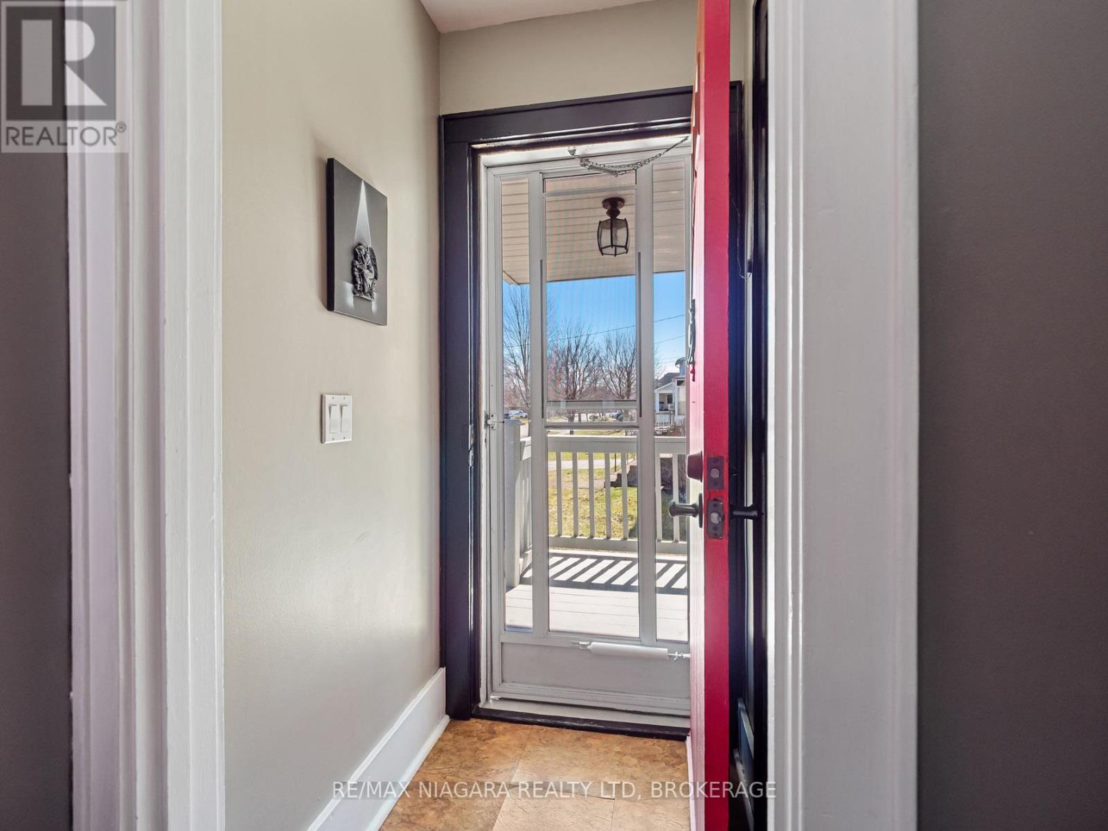 244 North Street, Fort Erie, Ontario  L2A 3R8 - Photo 3 - X13426958