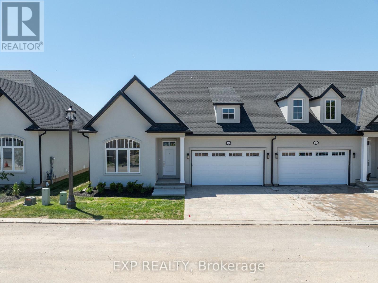 7 Butternut Crescent, Fort Erie, Ontario  L0S 1N0 - Photo 4 - X13427400