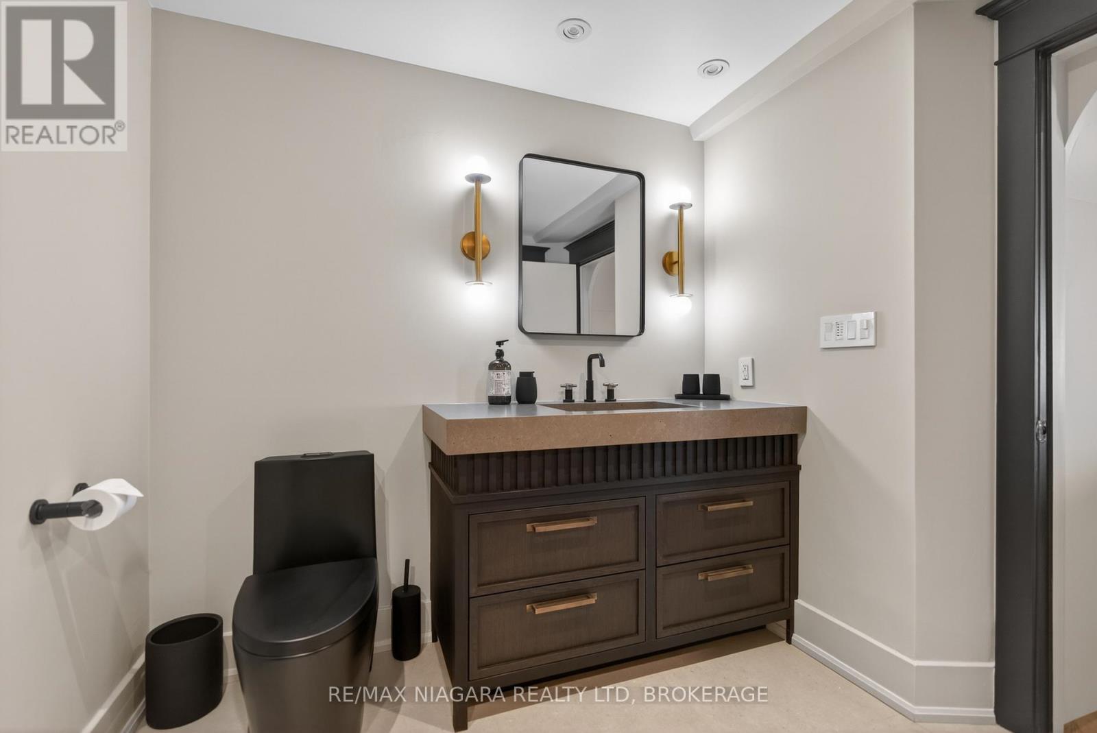33 Canal Street, St. Catharines, Ontario  L2N 4S7 - Photo 42 - X13427918