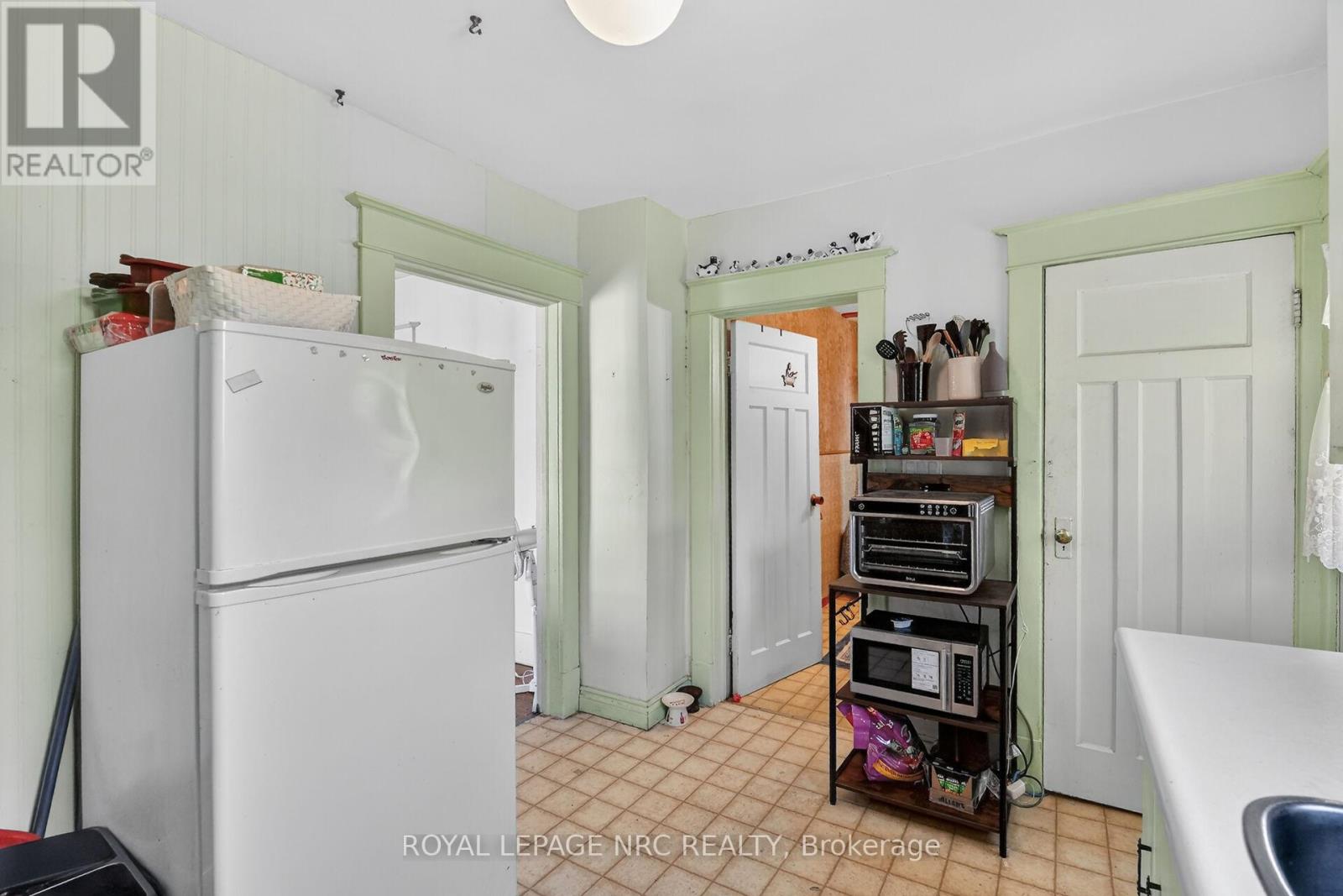 146 Carlton Street, St. Catharines, Ontario  L2R 1R7 - Photo 10 - X13428104