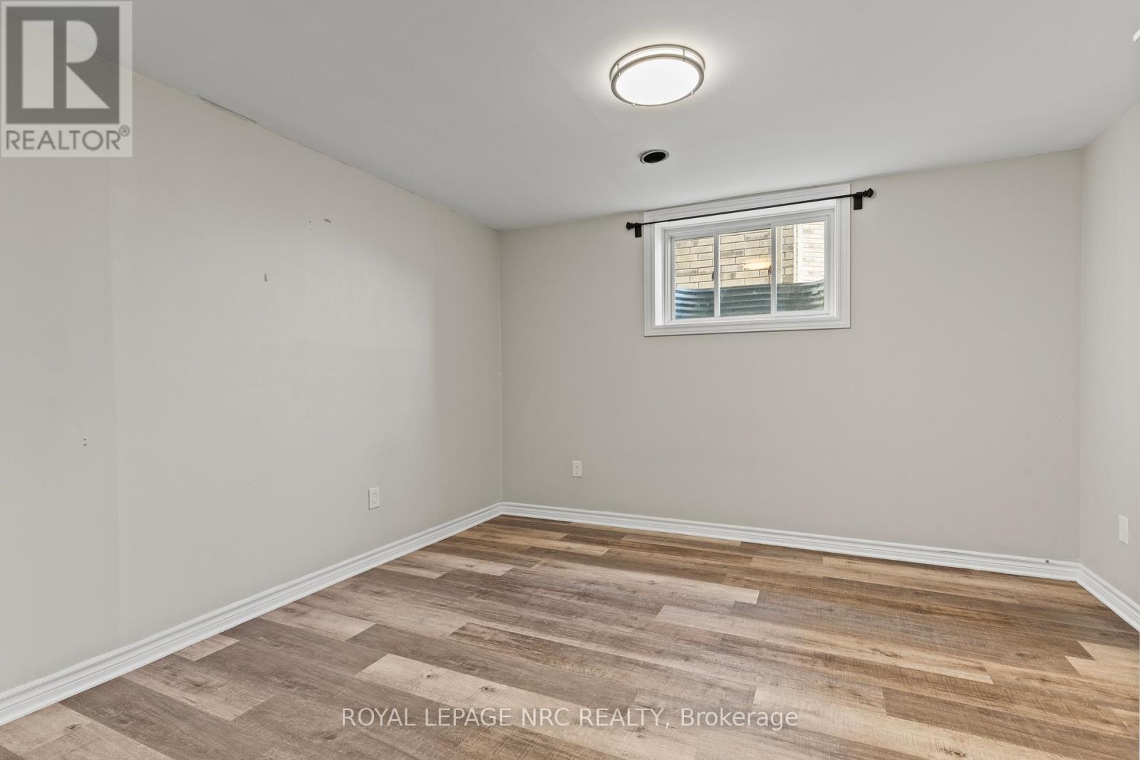 271 Memorial Park Drive, Welland, Ontario  L3B 0E3 - Photo 34 - X13428168