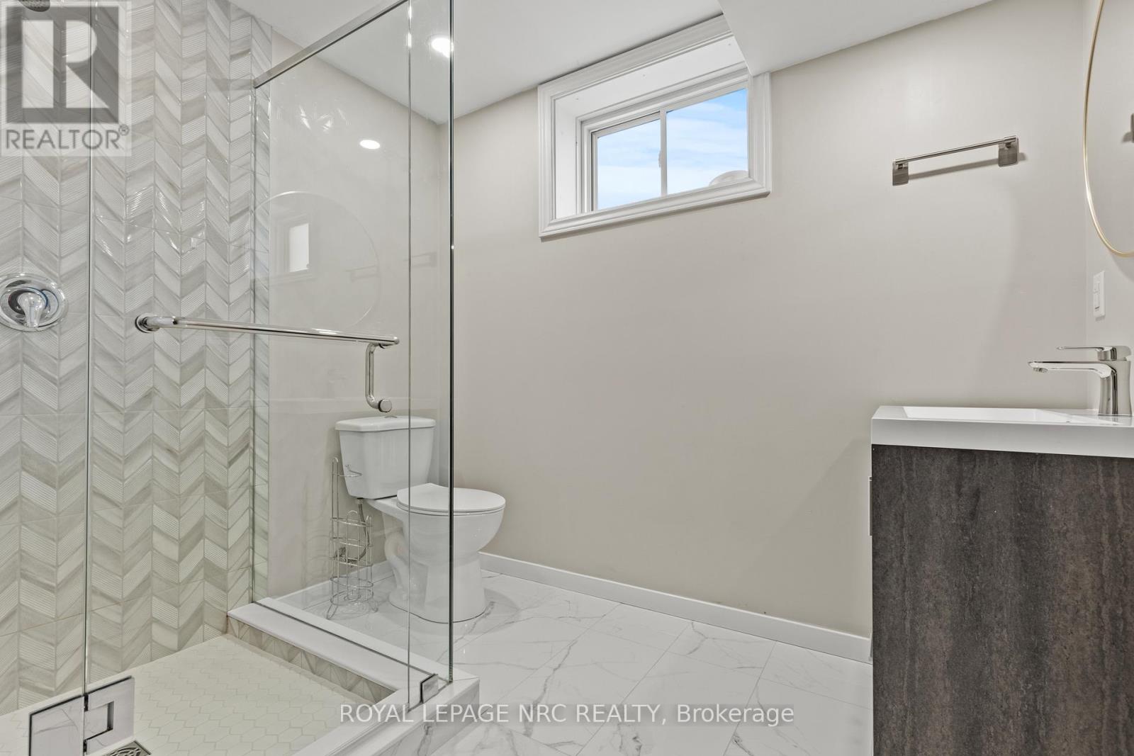 271 Memorial Park Drive, Welland, Ontario  L3B 0E3 - Photo 37 - X13428168